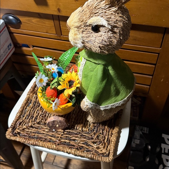 Sisal Bunny 🐰 with wheelbarrow BNIB SO CUTE - Picture 4 of 7